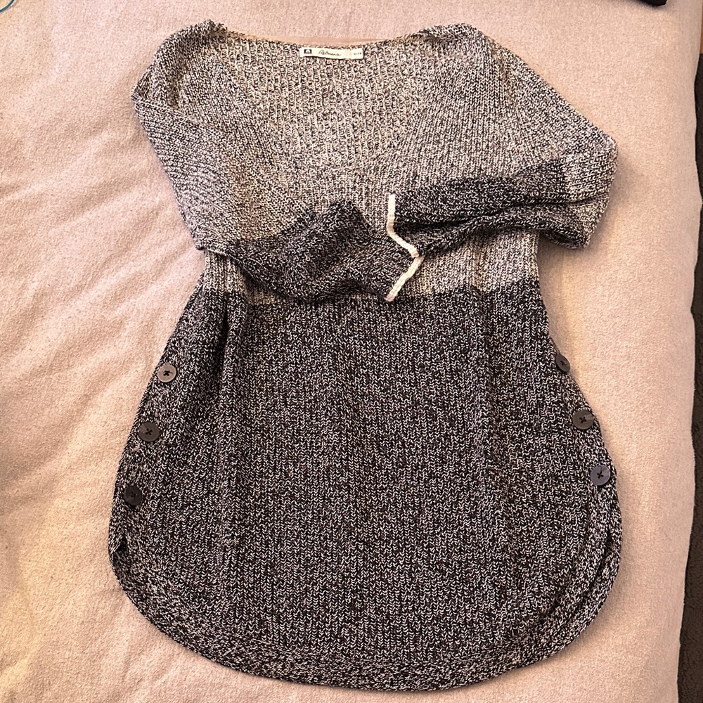 Reitmans Black and Gray Crew Neck Sweater